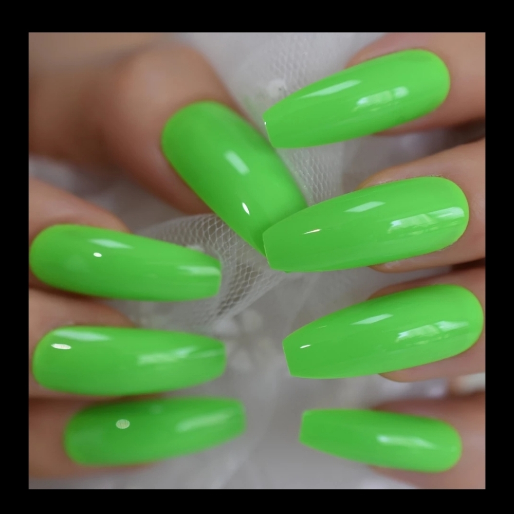 Bright green long press on nails - last set!